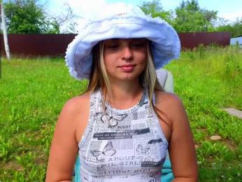 misss-vikki bongacams stream image