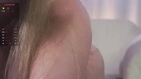 Avrilmoon stripchat stream image