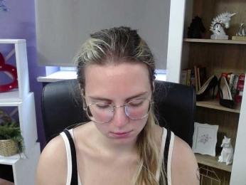 Soft-Zoey bongacams stream image