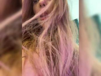 Ellidi bongacams stream image