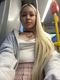 babydolll stripchat stream image