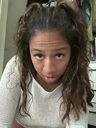 AshleyLoveee stripchat stream image