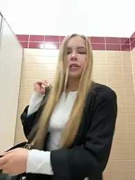 Liza_risky stripchat stream image