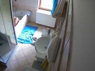 voyeurcam-julmodels-bath-2nd-2 camsoda stream image