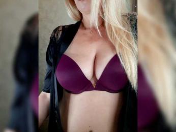 WoyKira bongacams stream image