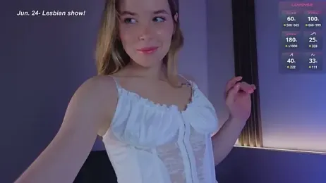 milly_shy stripchat stream image