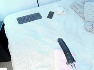 angie-roses camsoda stream image