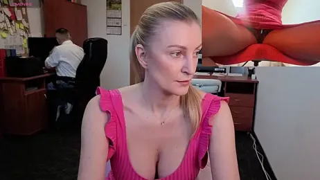 legsLONG stripchat stream image