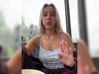 CandyViki bongacams stream image