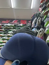 kim_monti stripchat stream image