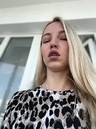 Adelina0001 stripchat stream image