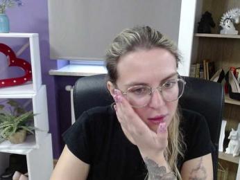 Soft-Zoey bongacams stream image