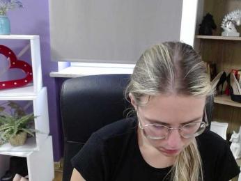 Soft-Zoey bongacams stream image