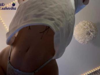 EzheVika bongacams stream image