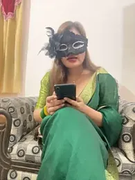 HoneyBearCpl stripchat stream image