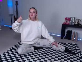 petitebrat chaturbate stream image