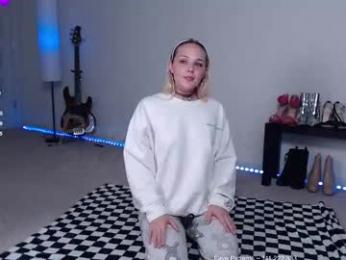 petitebrat chaturbate stream image