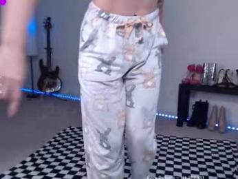 petitebrat chaturbate stream image
