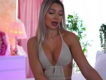 ArtTeasee bongacams stream image