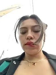 LIZ-06_ stripchat stream image