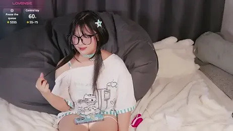 Yu_UwU_ stripchat stream image