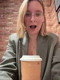 The_Snowwhitee stripchat stream image