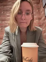 The_Snowwhitee stripchat stream image