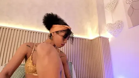 daiana_curly stripchat stream image