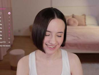 MissEssie bongacams stream image