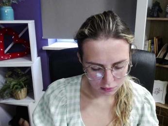 Soft-Zoey bongacams stream image