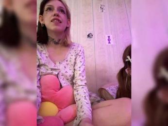 Molly-and-Ewa bongacams stream image