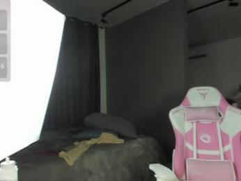 amilia4u chaturbate stream image