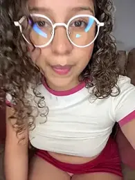 Shara_dreams stripchat stream image