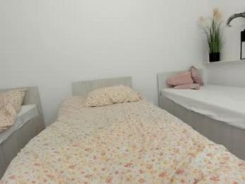 ehotlovea chaturbate stream image