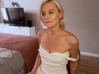 -Molly- bongacams stream image