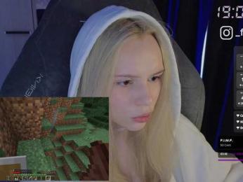 fymryn bongacams stream image