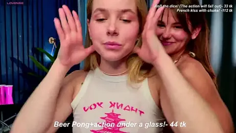 milly_shy stripchat stream image