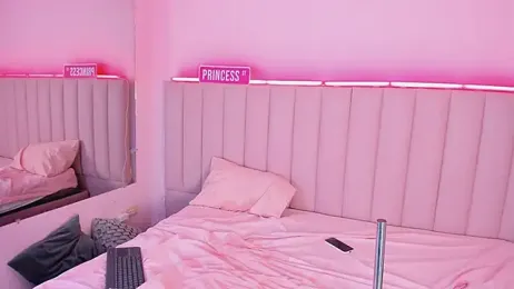 KellyOlsenbe stripchat stream image