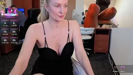 legsLONG stripchat stream image