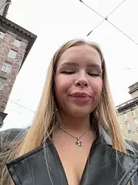 Liza_risky stripchat stream image