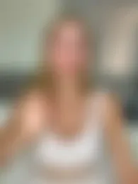 emma05 stripchat stream image