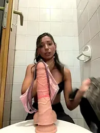 _MiaQueen_ stripchat stream image