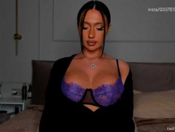 qsstess bongacams stream image