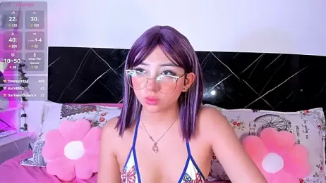 EmilyyGomez stripchat stream image
