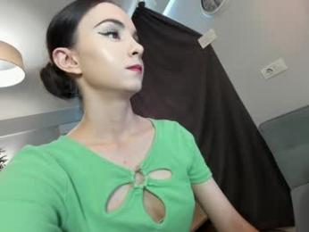 ehotlovea chaturbate stream image