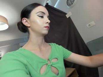 ehotlovea chaturbate stream image