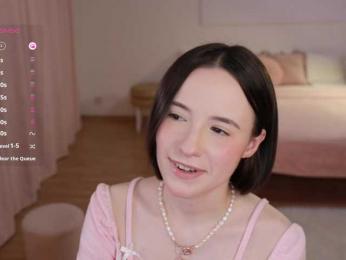 MissEssie bongacams stream image