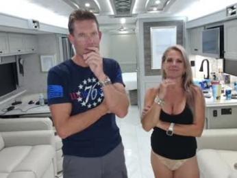 wildwifebarbie chaturbate stream image