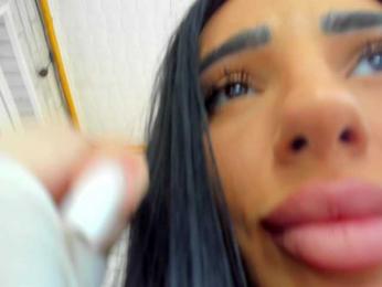 BritneyCharm bongacams stream image