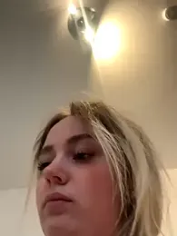 CherryEmmy stripchat stream image